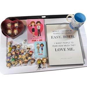 The Office Huge Fan Lot 22 Mini Funko Jim Pam Figures Framed Quote Valentine Set